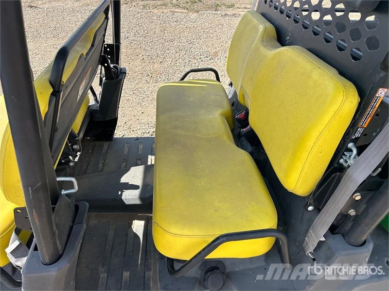 John Deere Gator XUV550 S4 4x4 Utility Vehicle (Inoperable) Maquinaria para servicios públicos