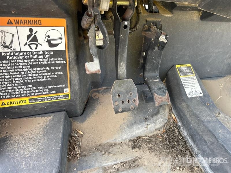John Deere Gator XUV550 S4 4x4 Utility Vehicle (Inoperable) Maquinaria para servicios públicos