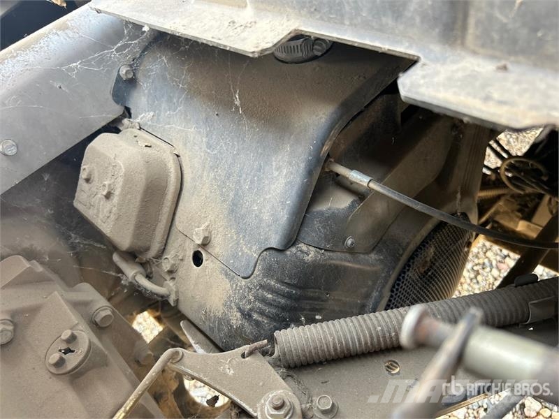 John Deere Gator XUV550 S4 4x4 Utility Vehicle (Inoperable) Maquinaria para servicios públicos