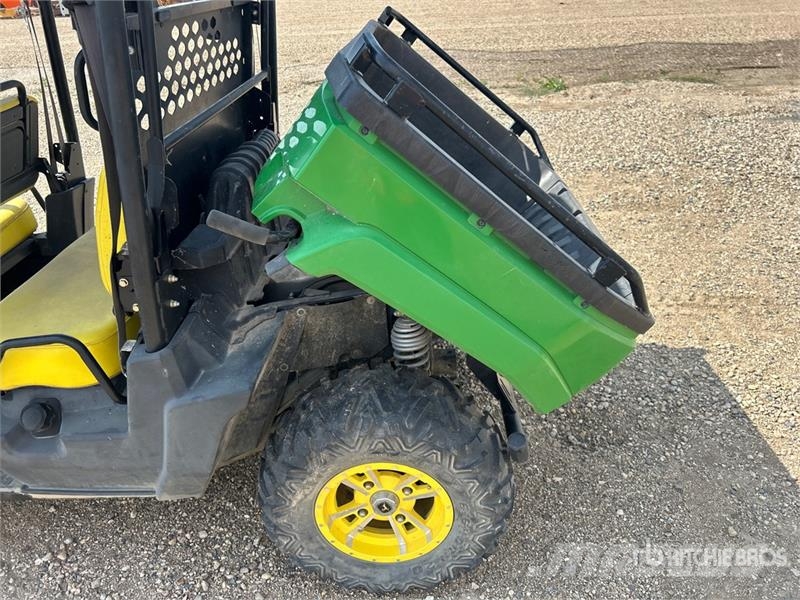 John Deere Gator XUV550 S4 4x4 Utility Vehicle (Inoperable) Maquinaria para servicios públicos