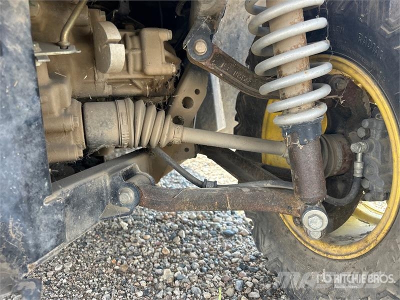 John Deere Gator XUV550 S4 4x4 Utility Vehicle (Inoperable) Maquinaria para servicios públicos