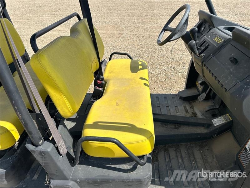 John Deere Gator XUV550 S4 4x4 Utility Vehicle (Inoperable) Maquinaria para servicios públicos