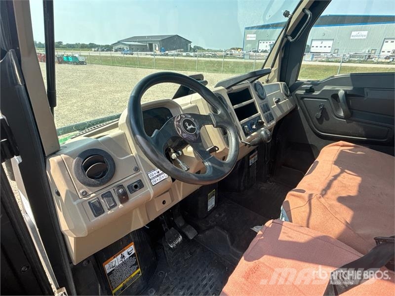 John Deere Gator XUV835R 4x4 Utility Vehicle Pomoćni strojevi