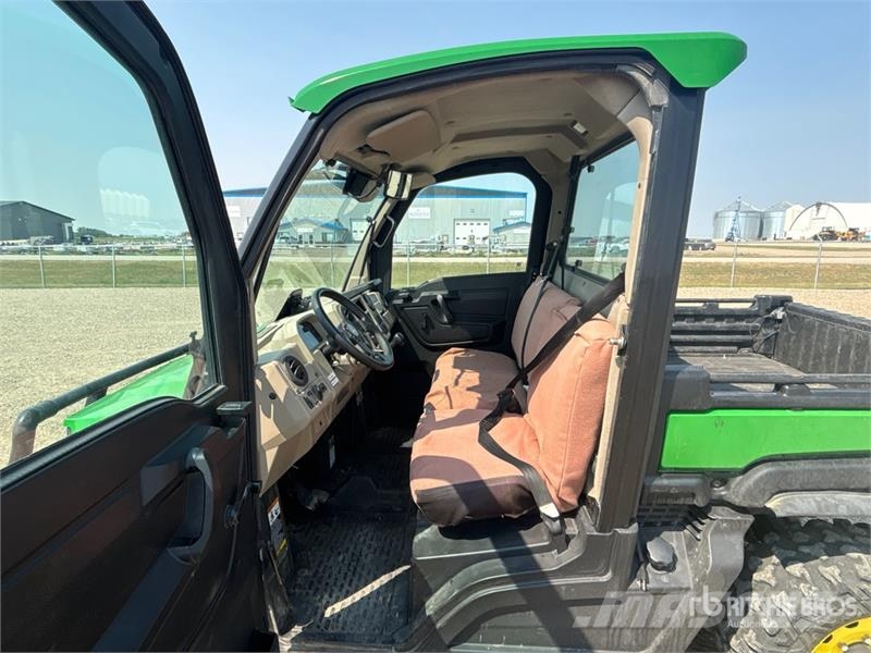 John Deere Gator XUV835R 4x4 Utility Vehicle Pomoćni strojevi