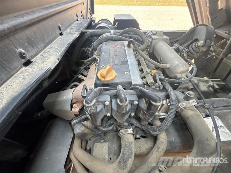 John Deere Gator XUV835R 4x4 Utility Vehicle Pomoćni strojevi