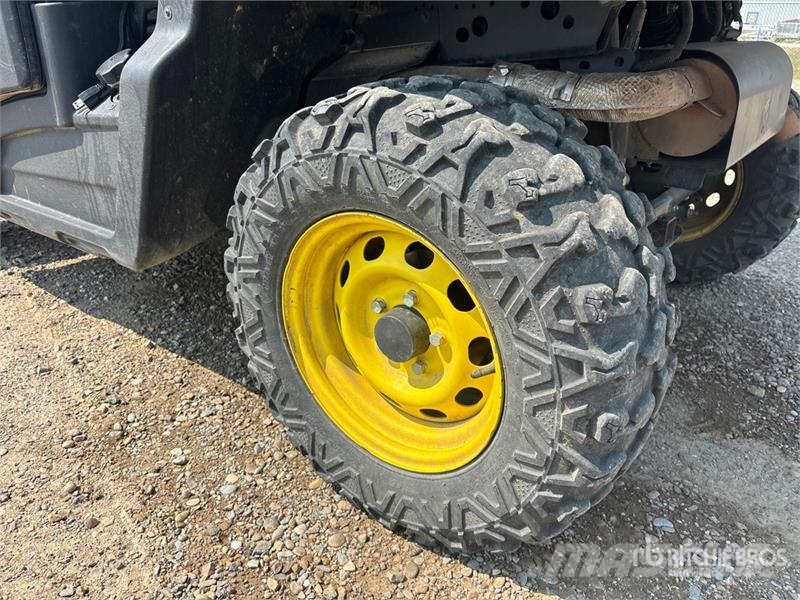 John Deere Gator XUV835R 4x4 Utility Vehicle Pomoćni strojevi