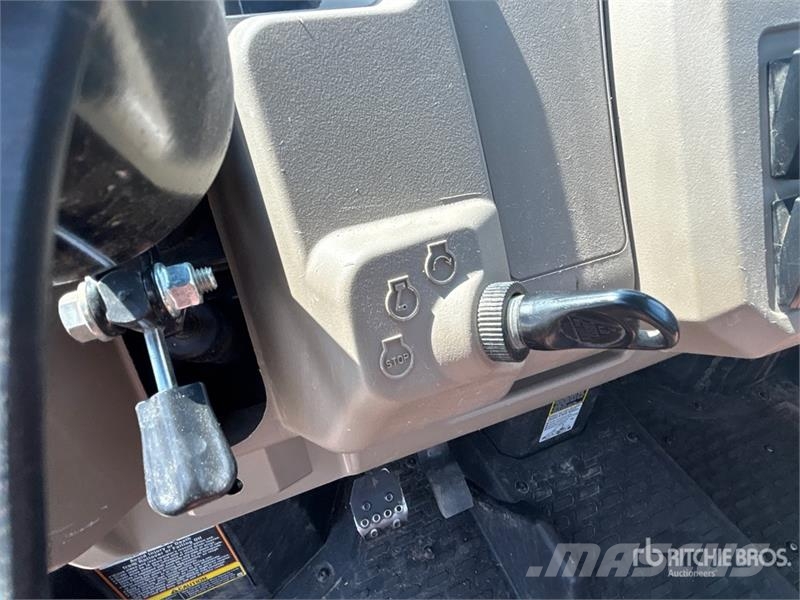 John Deere Gator XUV835R 4x4 Utility Vehicle Pomoćni strojevi