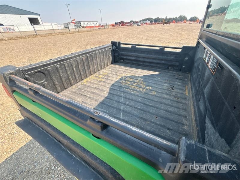 John Deere Gator XUV835R 4x4 Utility Vehicle Pomoćni strojevi