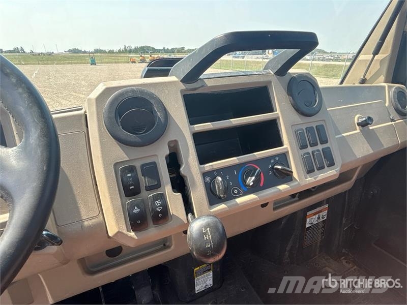 John Deere Gator XUV835R 4x4 Utility Vehicle Pomoćni strojevi