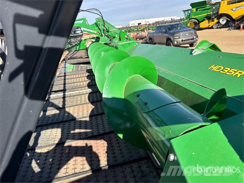 John Deere HD35R 35 ft Hinged Draper Combine Header コンバイン・ハーベスター・ヘッド