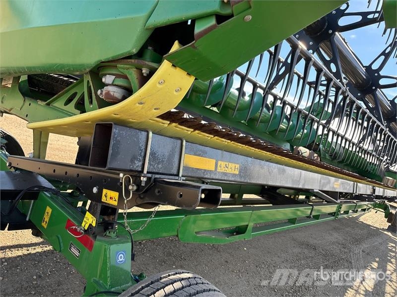 John Deere HD35R 35 ft Hinged Draper Combine Header コンバイン・ハーベスター・ヘッド