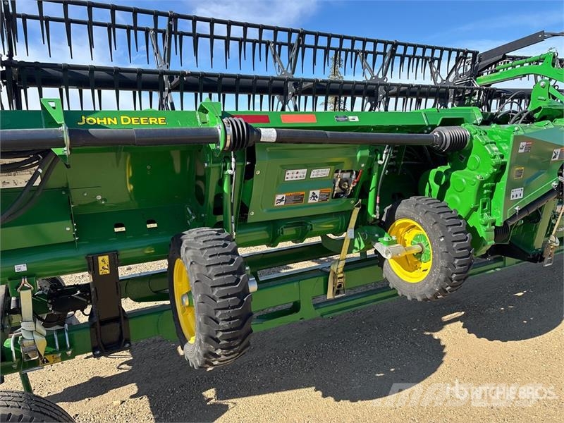 John Deere HD35R 35 ft Hinged Draper Combine Header コンバイン・ハーベスター・ヘッド