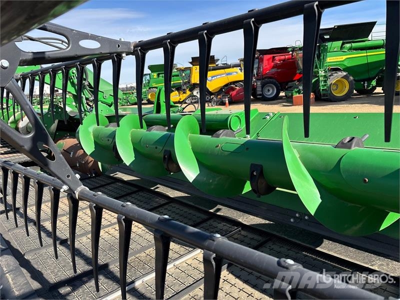 John Deere HD35R 35 ft Hinged Draper Combine Header コンバイン・ハーベスター・ヘッド