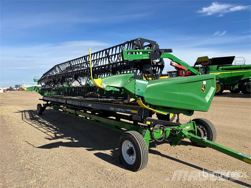 John Deere HD35R 35 ft Hinged Draper Combine Header コンバイン・ハーベスター・ヘッド