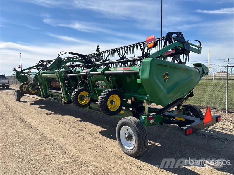 John Deere HD35R 35 ft Hinged Draper Combine Header コンバイン・ハーベスター・ヘッド