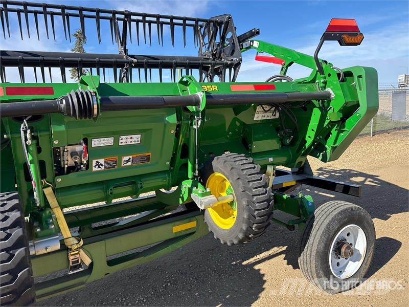 John Deere HD35R 35 ft Hinged Draper Combine Header コンバイン・ハーベスター・ヘッド