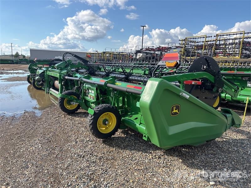 John Deere HD40R 40 ft Hinged Draper Combine Header Cabeçotes de colheitadeira