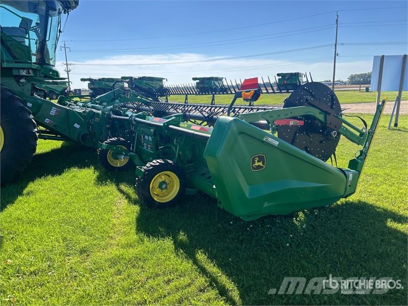 John Deere HD40R 40 ft Rigid Hinged Draper Combine Header Maaidorser aanbouwdelen