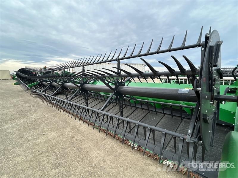 John Deere HD45F 45 ft Hinged Flex Draper Combine Header Skjærebord til skurtresker