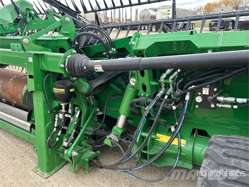 John Deere HD45F 45 ft Hinged Flex Draper Combine Header Skjærebord til skurtresker