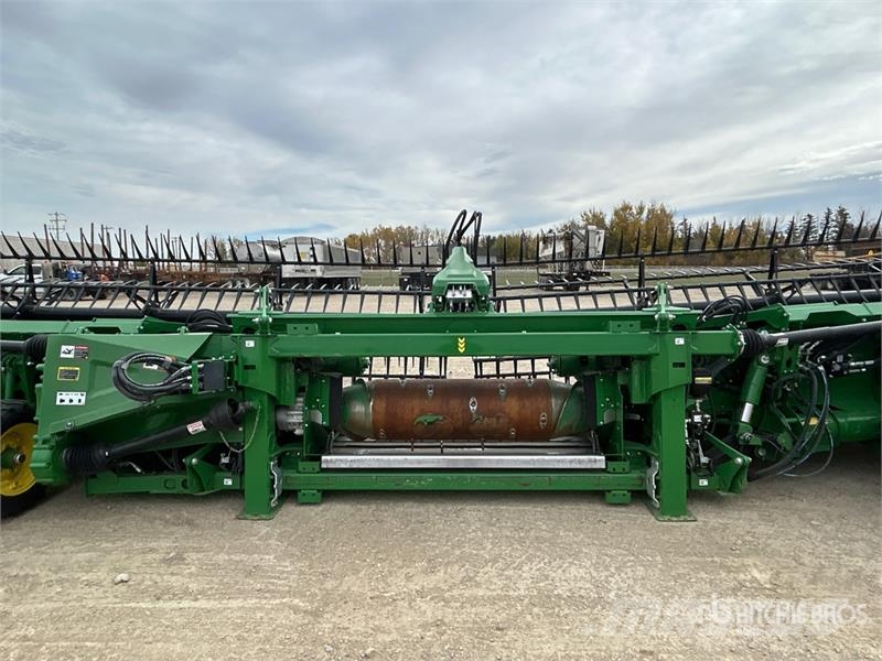 John Deere HD45F 45 ft Hinged Flex Draper Combine Header Skjærebord til skurtresker