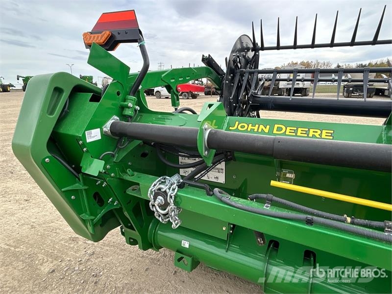 John Deere HD45F 45 ft Hinged Flex Draper Combine Header Skjærebord til skurtresker