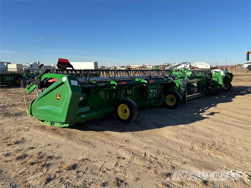John Deere HD45F 45 ft Hinged Flex Draper Combine Header Erntevorsätze