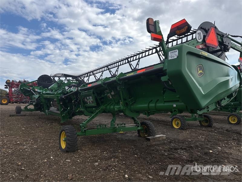 John Deere HD45F 45 ft Hinged Draper Combine Header Cabeçotes de colheitadeira