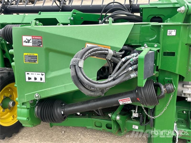 John Deere HD45F 45 ft Hinged Flex Draper Combine Header Skjærebord til skurtresker