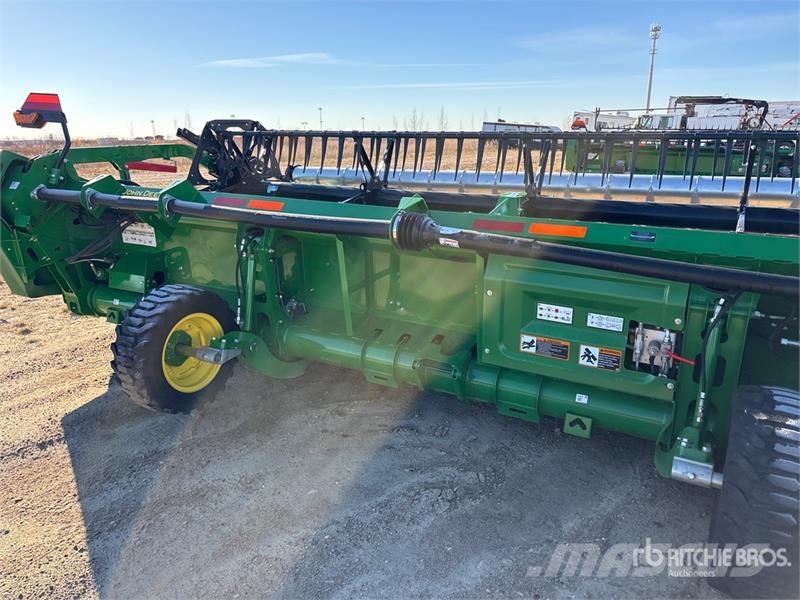 John Deere HD45F 45 ft Hinged Flex Draper Combine Header Erntevorsätze