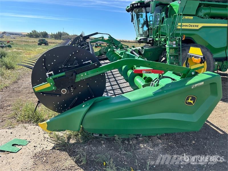 John Deere HD45F 45 ft Hinged Draper Combine Header Combine harvester heads