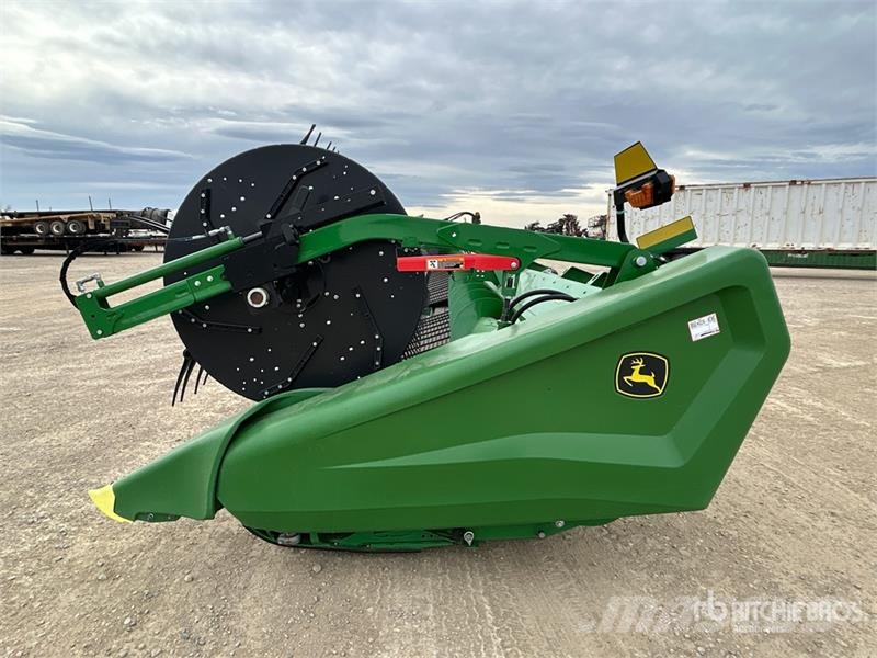 John Deere HD45F 45 ft Hinged Flex Draper Combine Header Skjærebord til skurtresker