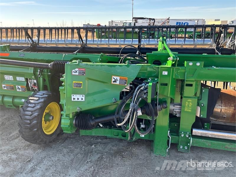 John Deere HD45F 45 ft Hinged Flex Draper Combine Header Erntevorsätze