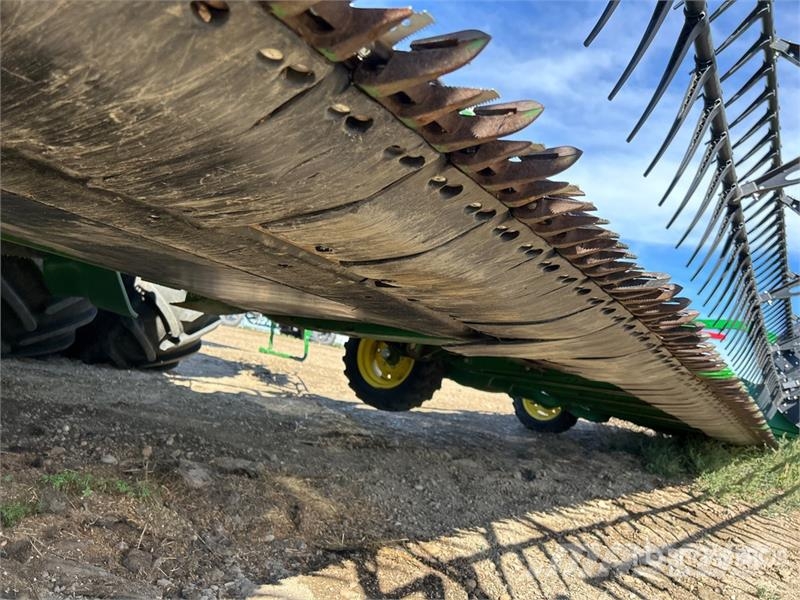 John Deere HD45F 45 ft Hinged Draper Combine Header Combine harvester heads