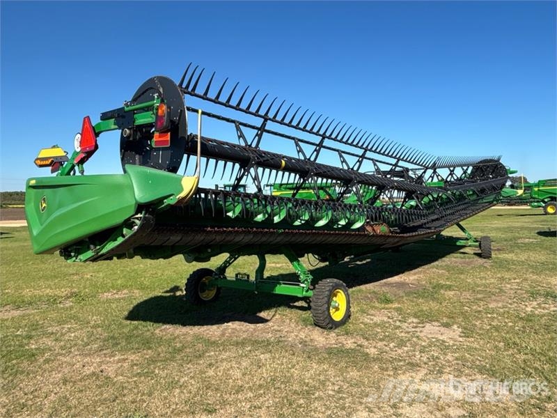 John Deere HD45F 45 ft Flex Knife Combine Header 콤바인 헤드