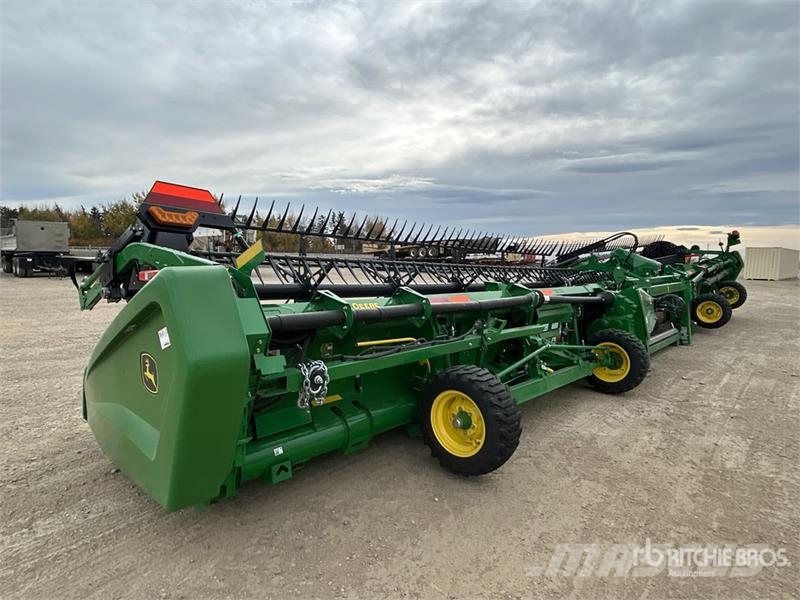 John Deere HD45F 45 ft Hinged Flex Draper Combine Header Skjærebord til skurtresker