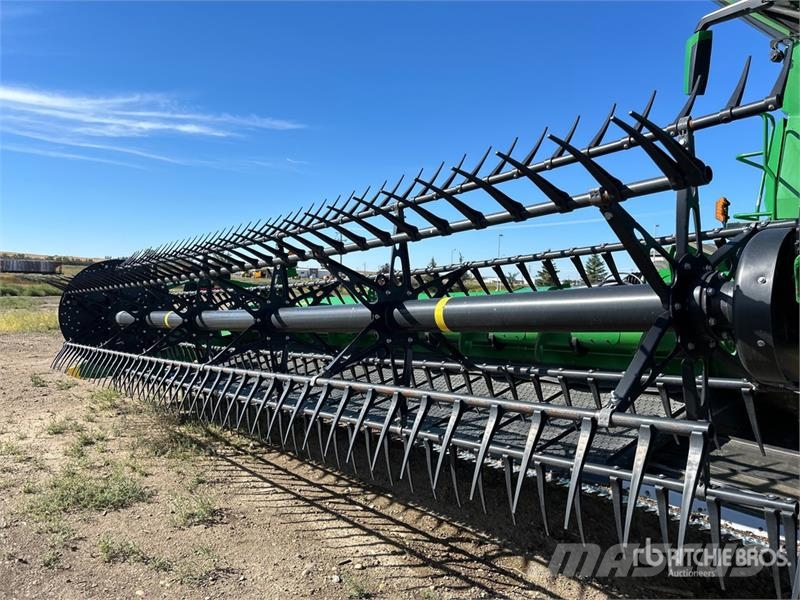 John Deere HD45F 45 ft Hinged Draper Combine Header Combine harvester heads