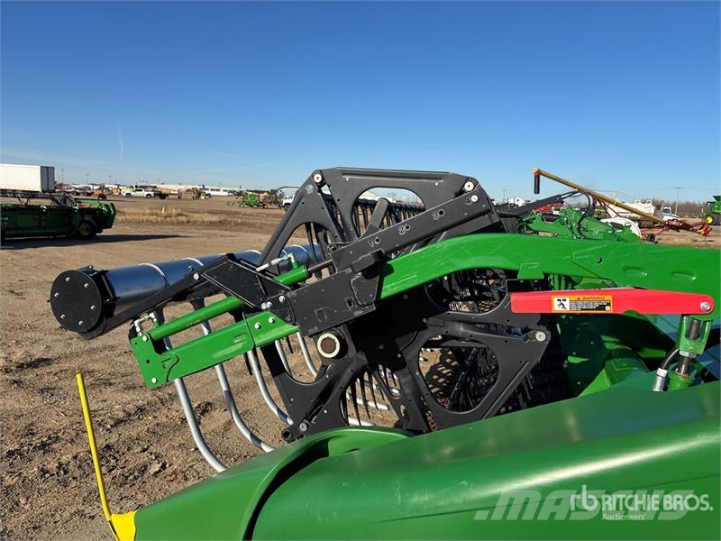 John Deere HD45F 45 ft Hinged Flex Draper Combine Header Erntevorsätze