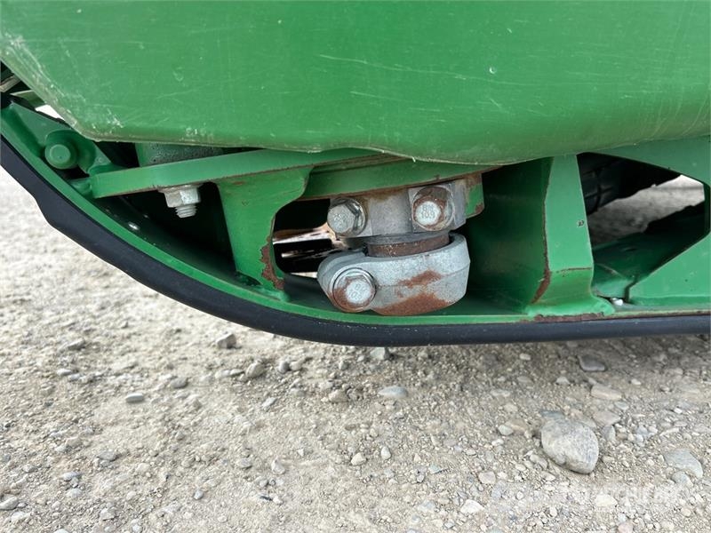 John Deere HD45F 45 ft Hinged Flex Draper Combine Header Skjærebord til skurtresker