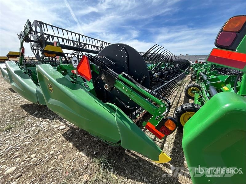 John Deere HD45F 45 ft Hinged Draper Combine Header Cabeçotes de colheitadeira