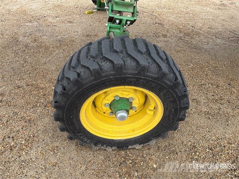 John Deere HD45R 45 ft Hinged Draper Combine Header Erntevorsätze