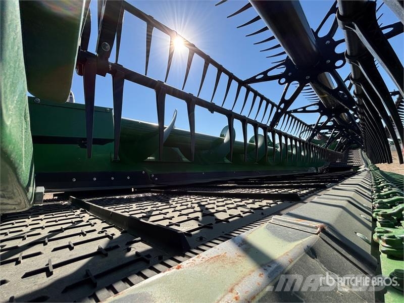 John Deere HD45R 45 ft Hinged Draper Combine Header Kombajnove hlavice