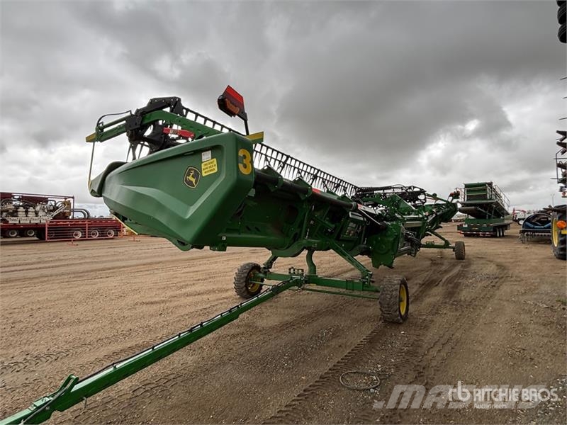 John Deere HD45R 45 ft Hinged Draper Combine Header Erntevorsätze