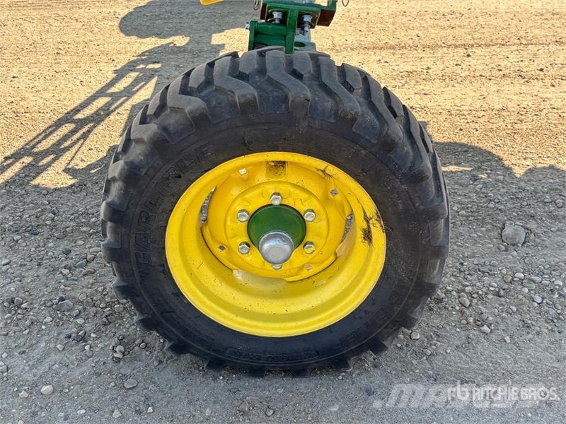 John Deere HD45R 45 ft Hinged Draper Combine Header Kombajnove hlavice