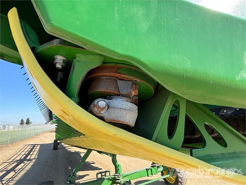 John Deere HD45R 45 ft Hinged Draper Combine Header Kombajnove hlavice