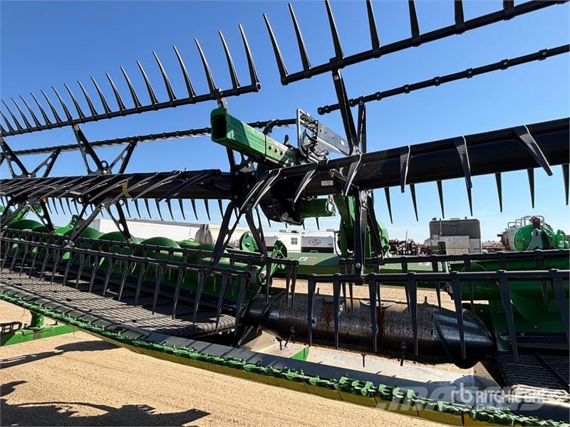 John Deere HD45R 45 ft Hinged Draper Combine Header Kombajnove hlavice