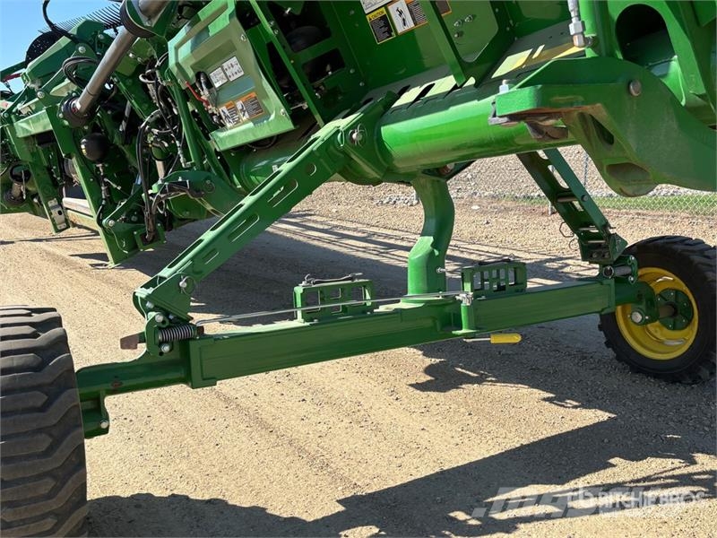 John Deere HD45R 45 ft Hinged Draper Combine Header Kombajnove hlavice