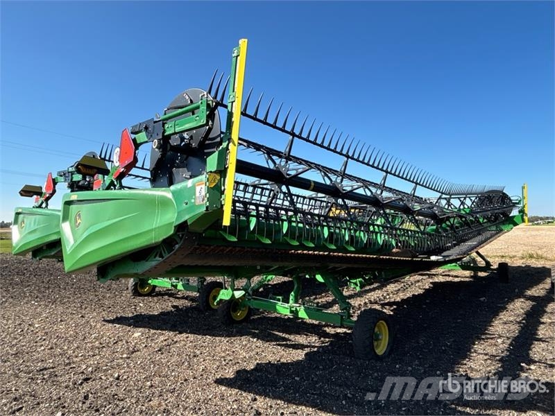 John Deere HD45R 45 ft Rigid Hinged Draper Combine Header 콤바인 헤드