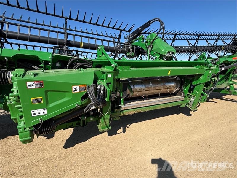 John Deere HD45R 45 ft Hinged Draper Combine Header Kombajnove hlavice