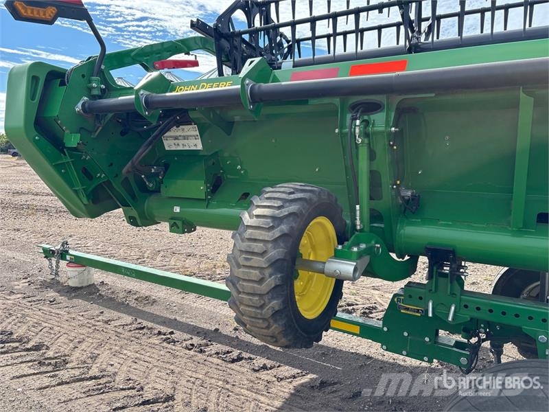 John Deere HD45R 45 ft Hinged Draper Combine Header Erntevorsätze